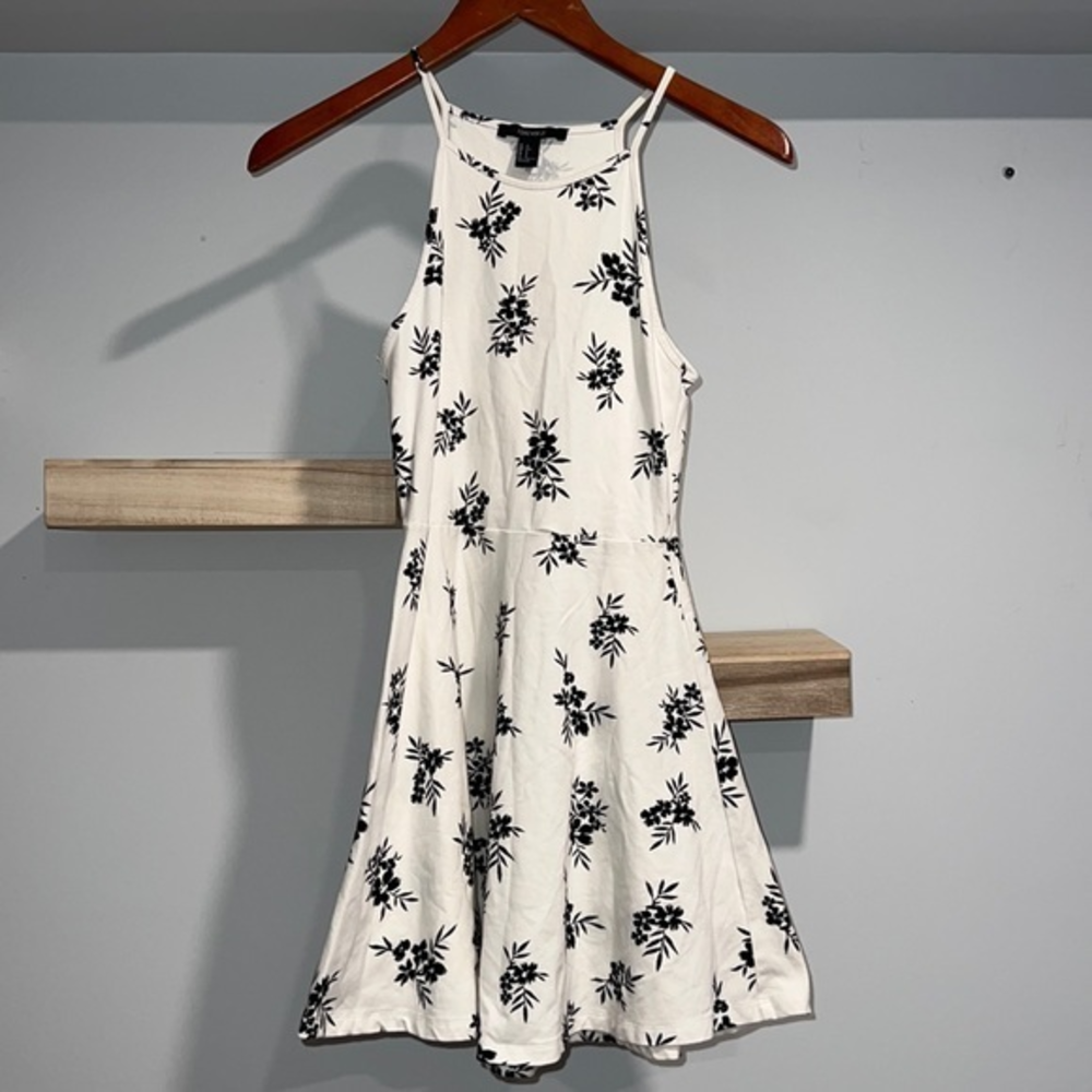 Forever 21 black and white halter dress